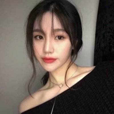 电动车超车刮倒大爷后径直离去